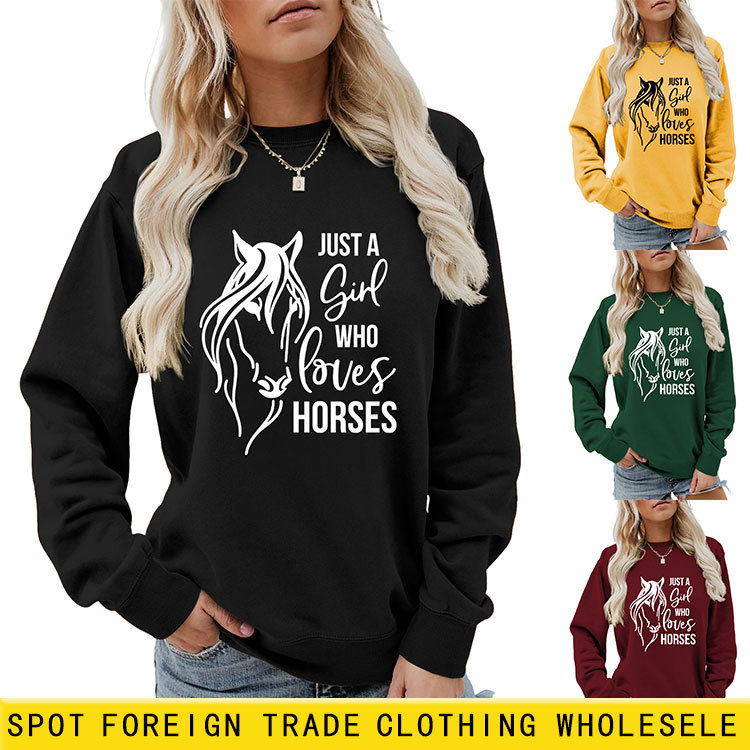 Amazon's stylish and trendy autumn/winter collection features a long-sleeved sweatshirt worn by a girl who loves horses.