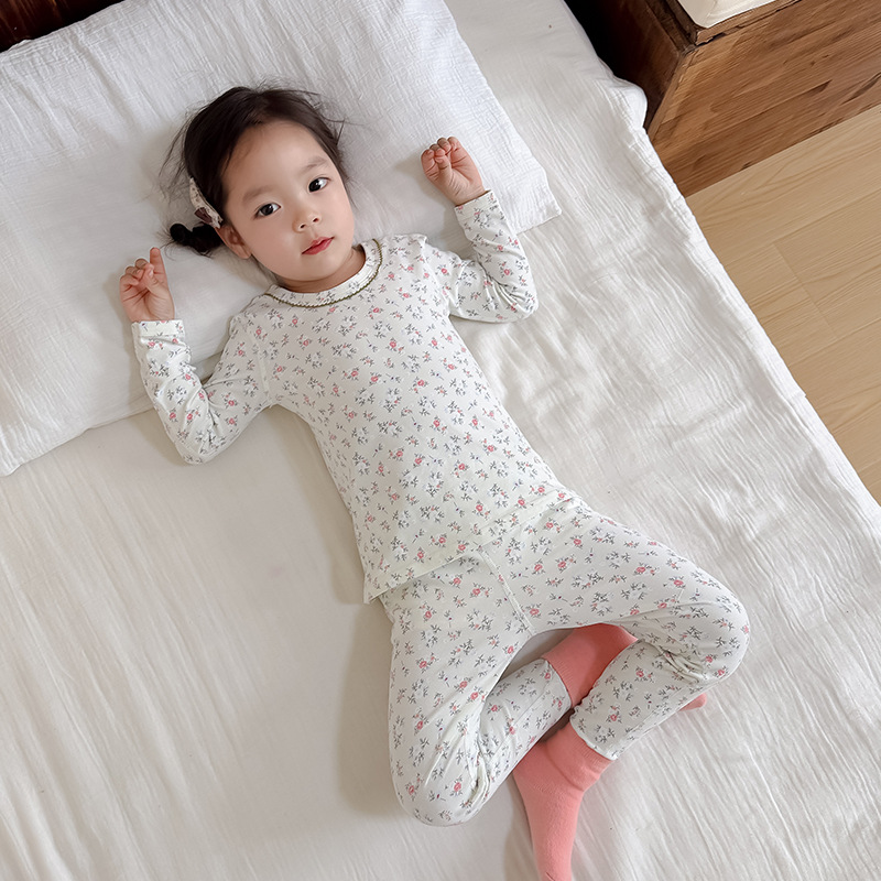 파스텔 그린 플라워 패턴 라이크라 세트