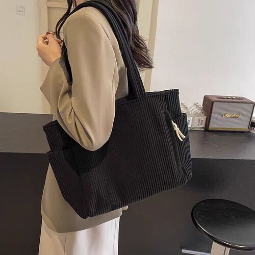 Corduroy bag for women large capacity new autumn and winter casual one-shoulder shopping bag high-end commuting toy bag