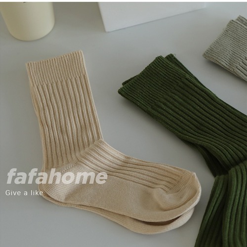  new autumn and winter mid-length cotton socks, thick-thread knitted woolen socks, warm socks, Japanese and Korean style socks for men and women