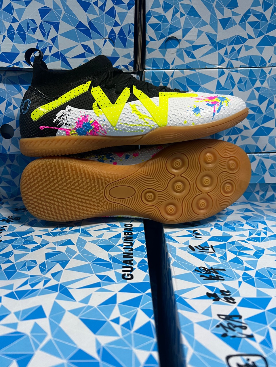 ShoeGlobe Neue Cross-Border Flat Indoor Sports Jugend Herren Profi Wettkampf Trainings Fußballschuhe Auf Lager Großhandel_voghion.com