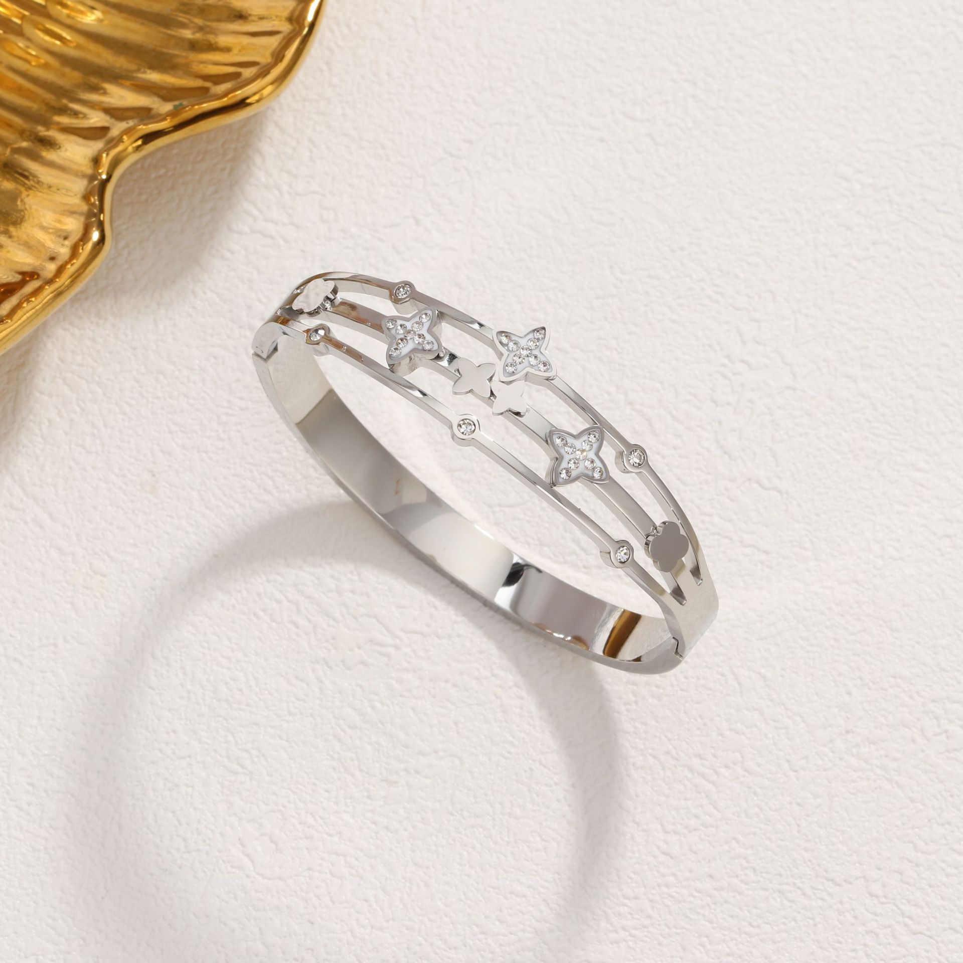 33 뾰족한 꽃 팔찌 골드 스틸