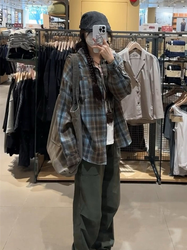 Cross-Border Brushed Plaid Shirt Women's Spring and Autumn American Retro Loose Casual Long-Sleeved Shirt Couple Thin Jacket Cross-Border Brushed Plaid Shirt Women's Spring and Autumn American Retro Loose Casual Long-Sleeved Shirt Couple Thin Jacket