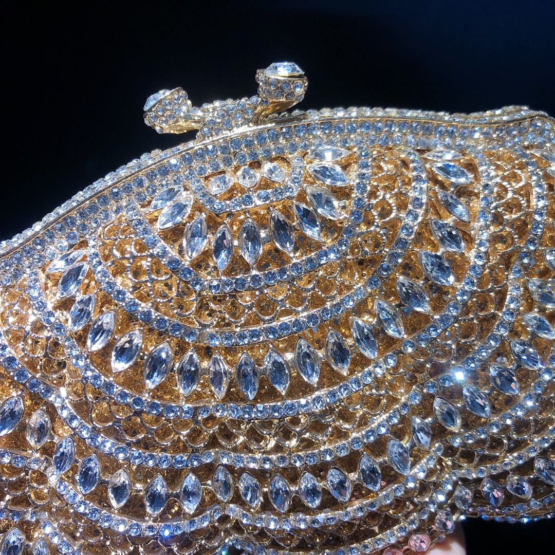 * Clutch Daiwei nuevo hueco con diamantes bolsa de cena europea y americana transfronteriza bolsa de diamantes bolsa de piedra