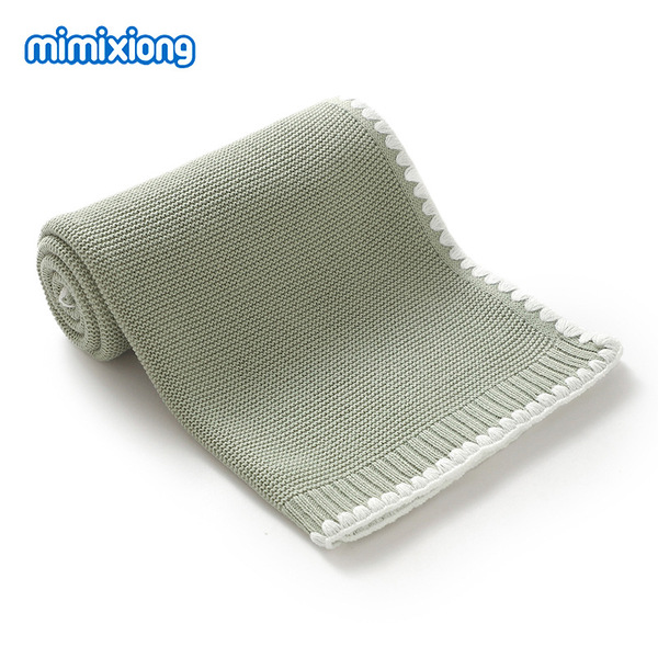 Knitted solid color children's duvet for baby