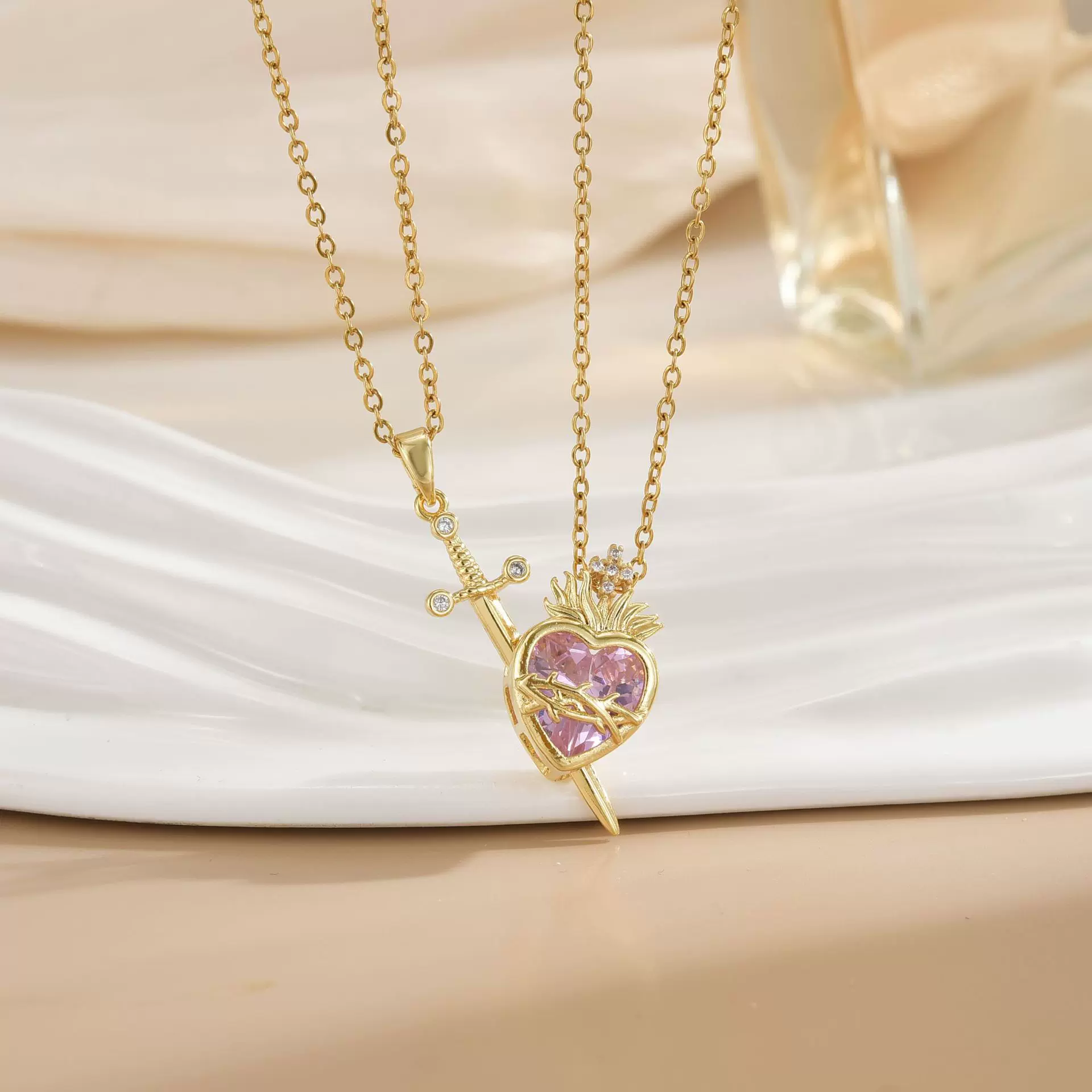 欧美新款创意一箭穿心情侣吊坠套装爱心匕首锁骨链情人节礼物项链