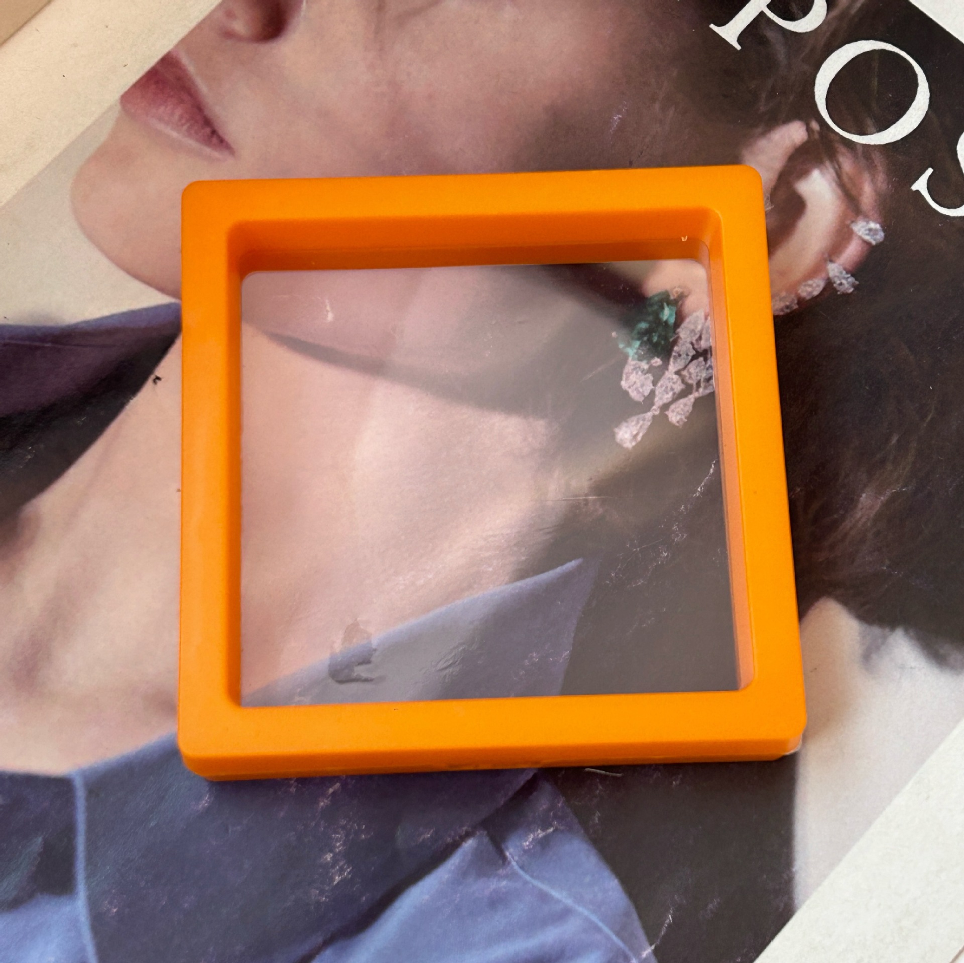 Matching orange suspension box