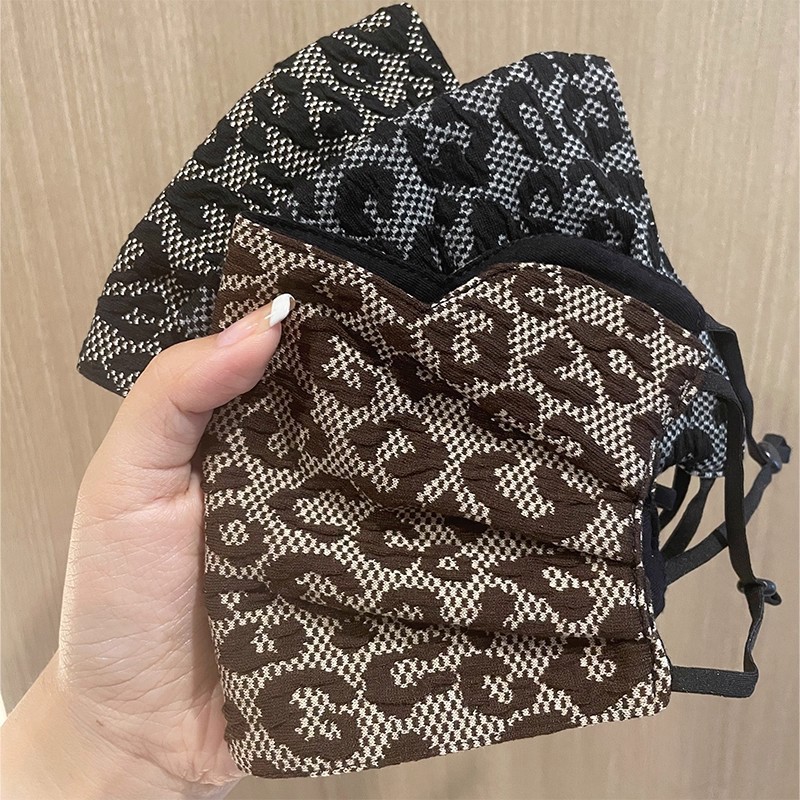 New autumn and winter leopard print warm mask for women, windproof face protection for cycling, thickened cold-proof face mask, ear-hanging dustproof face cover