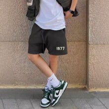 2025�ļ��¿�1977��ĸӡ���������ж̿��г��Ƴ����˶���ֿ�