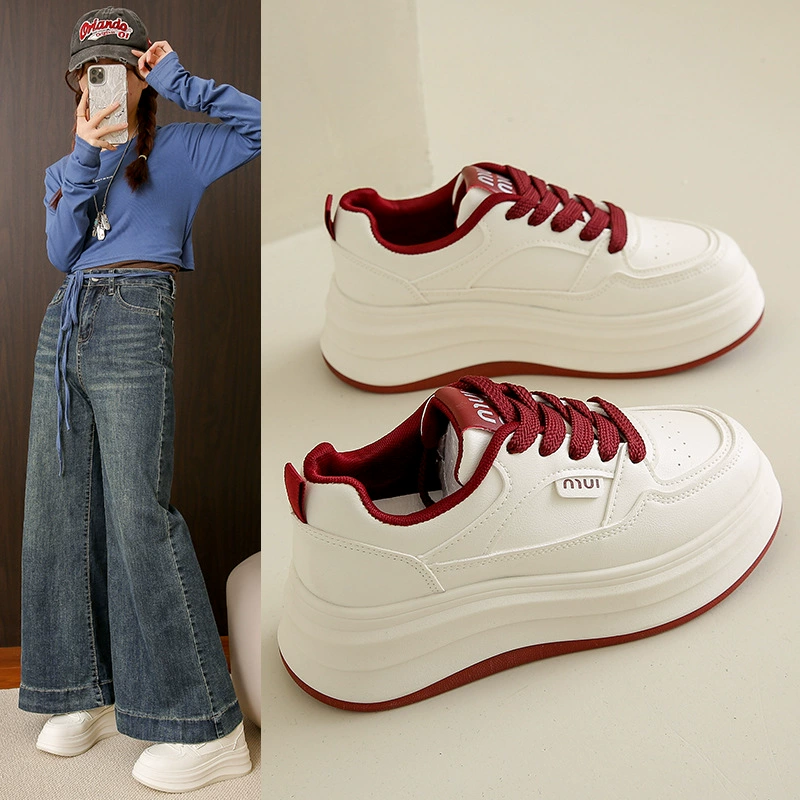 2025 новые весенние ins корейские дышащие маленькие белые туфли для студенток с толстой подошвы, дикие повседневные спортивные кроссовки HB803