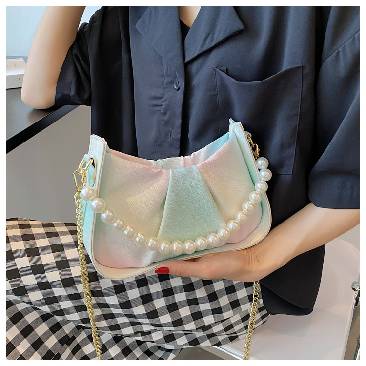 Fashion Gradient Color Pearl Chain Fold Cloud Bag display picture 13