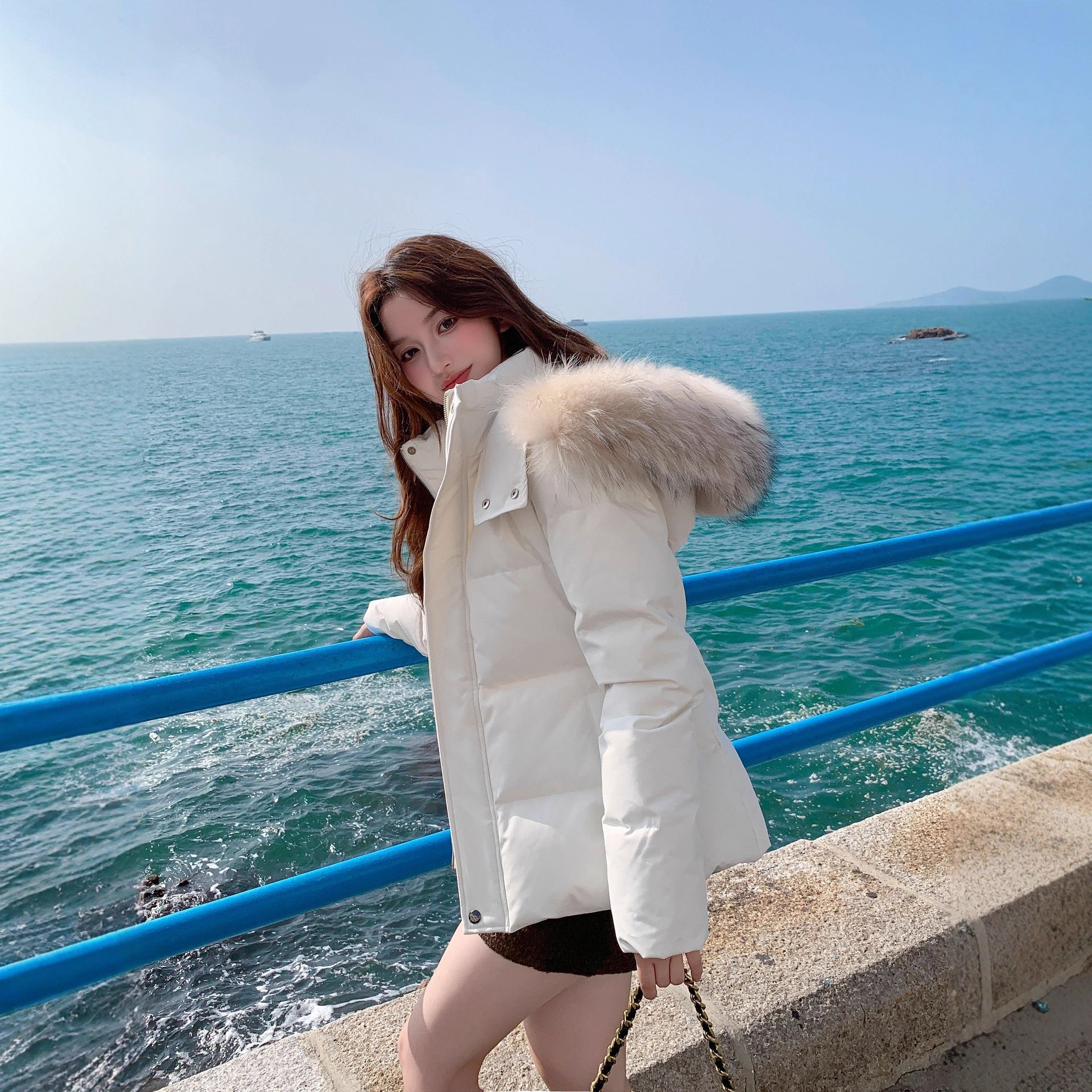 여성용 허리 조절 가능 다운 재킷 2026년 신상 짧은 기장 90% 화이트 덕다운 루즈핏 두꺼운 소형 슬림핏 보온 재킷