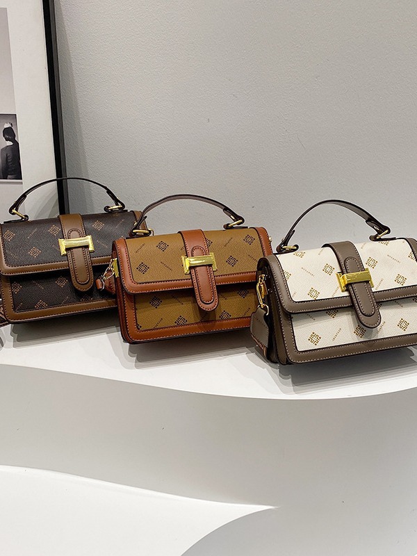 Bolsos 2024 bolsos de mujer de moda bolsos de mensajero retro de alta gama de moda bolso de hombro de estilo occidental bolso cuadrado pequeño portátil