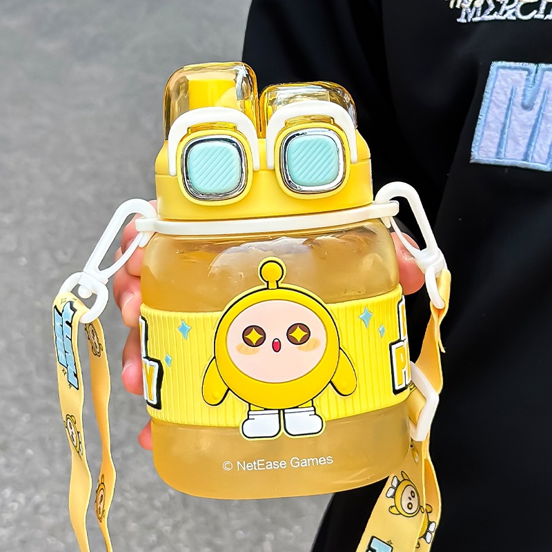 Taza de agua para niños de fiesta de huevo, cubos de agua para bebés de verano, mangas de agua para bebés especiales para estudiantes, boca directa para beber