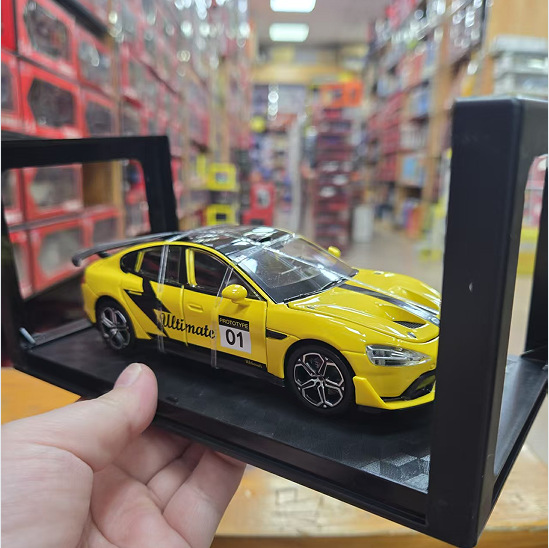 1:32 라이트닝 옐로우 홀 버전