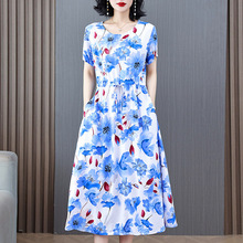 2025新款气质棉绸连衣裙女夏季时尚收腰显瘦中长款人造棉印花裙子