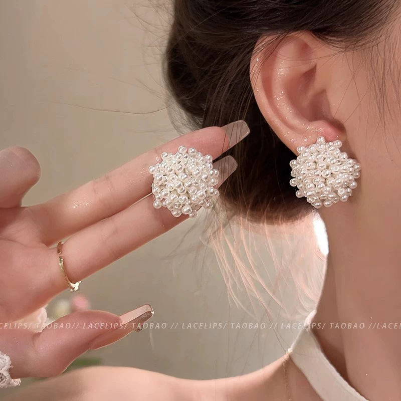 2026 viento falso sensación de atmósfera super inmortal pendientes de flores de malla temperamento suave de chiffon para mujeres pendientes