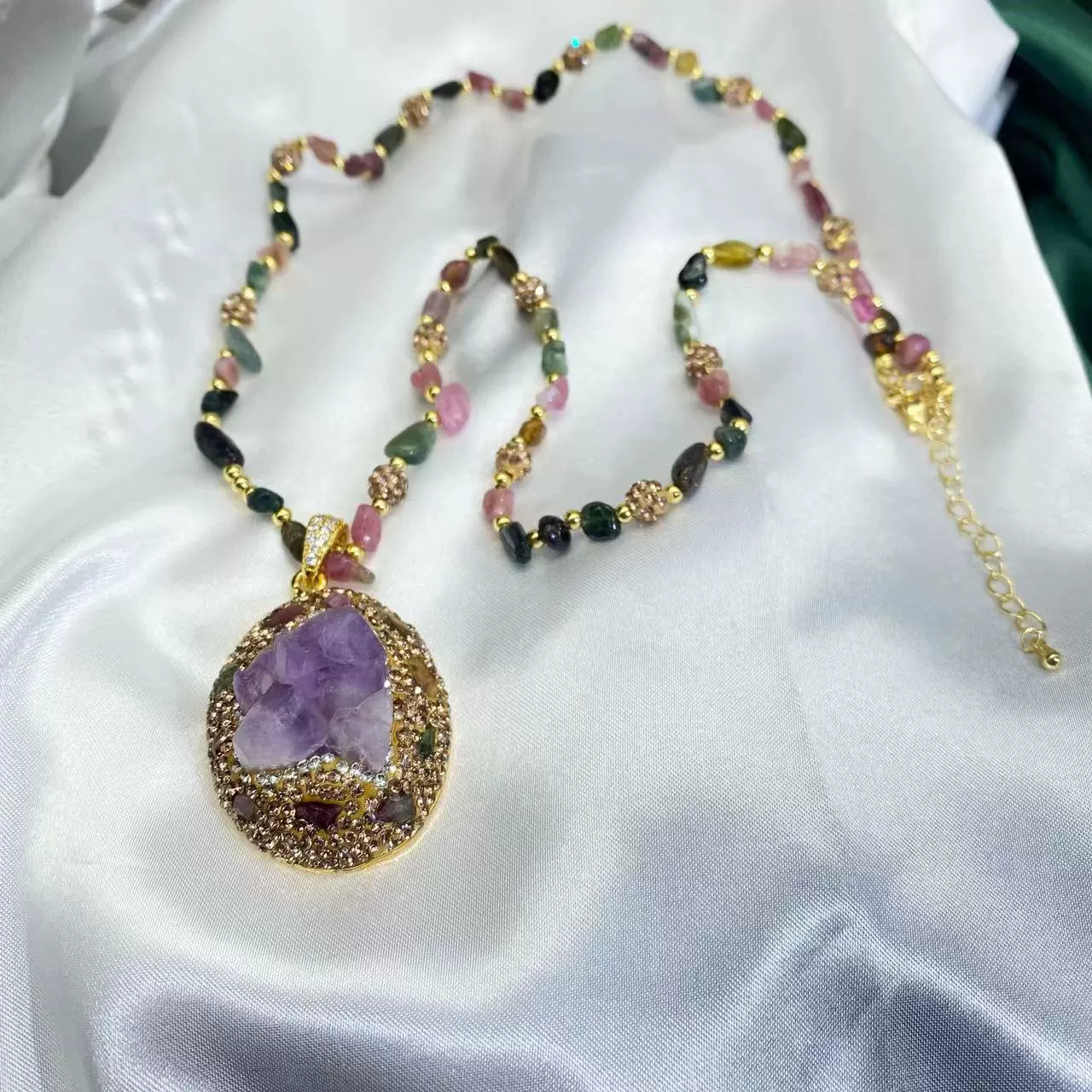 Натуральный пурпурный руда кристалл турмалин ожерелье женское чувство дизайна