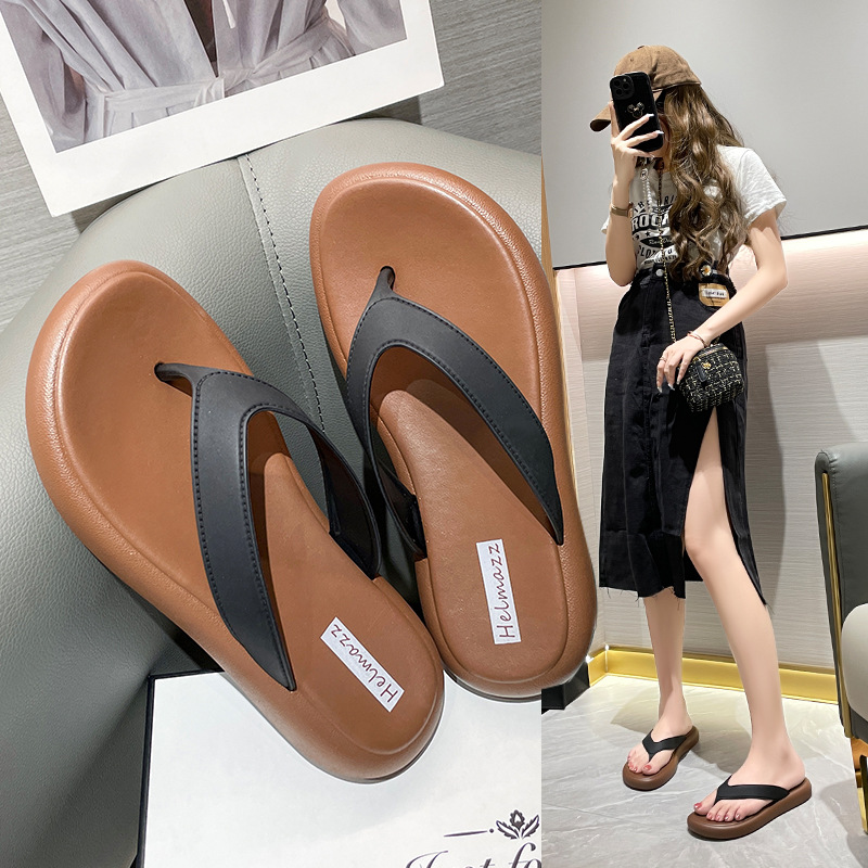 Person-shaped sandal women's summer outerwear 2024 new thick sole anti-slip toe loop sandals with a sense of elegance women's beach cool sandals