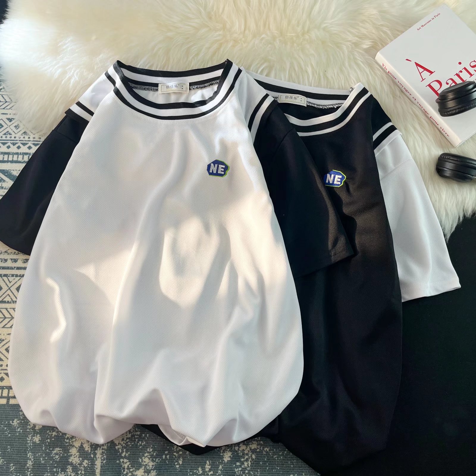 Verano falso de dos piezas de manga corta para hombres con sentido de diseño para parejas de nicho tops de manga de cinco puntos camiseta deportiva de baloncesto estilo delgado