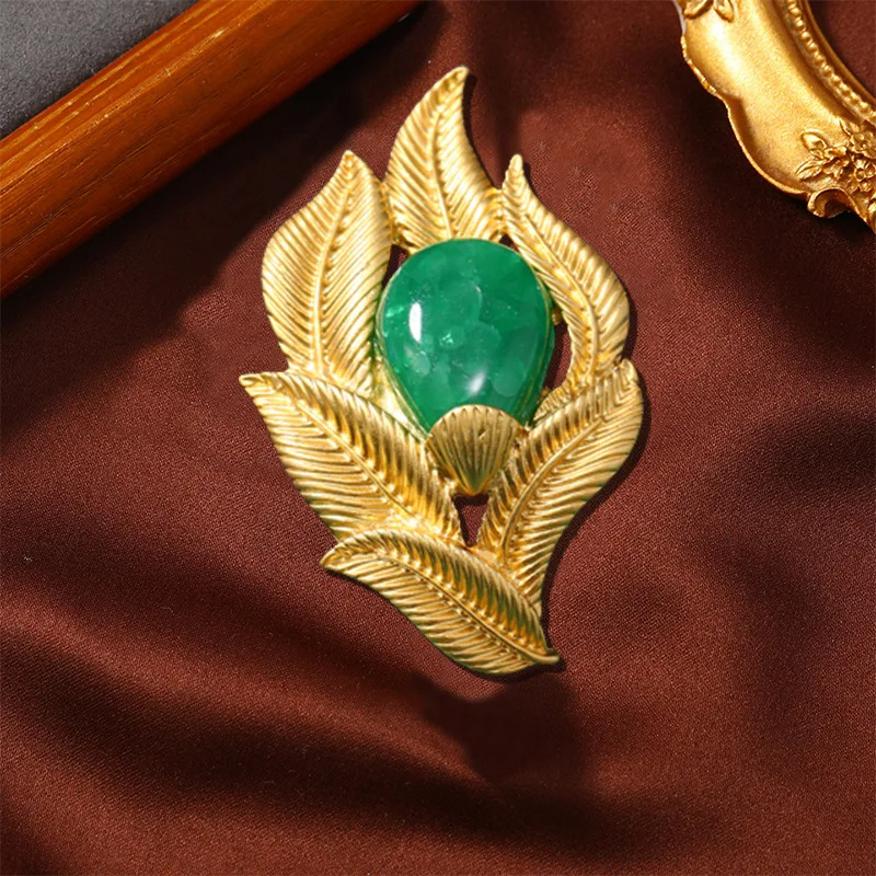 Classic enamel brooch mid-ancient vintage corsage starfish cross court pin heavy industry badge accessories one-piece delivery