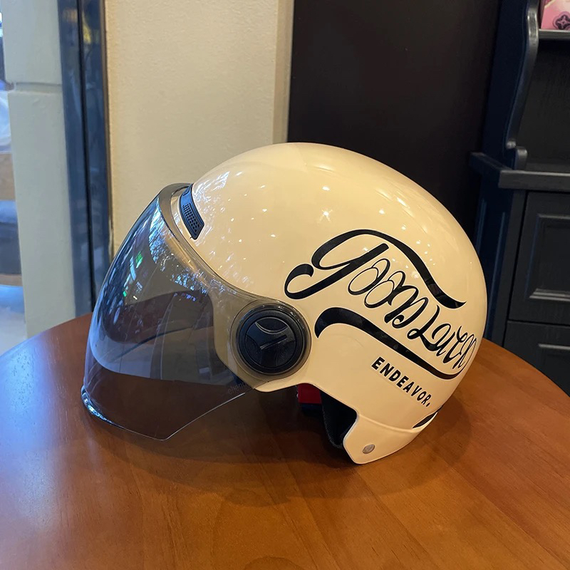 Trendy 3C Certified Electric Motorcycle Helmet Universal