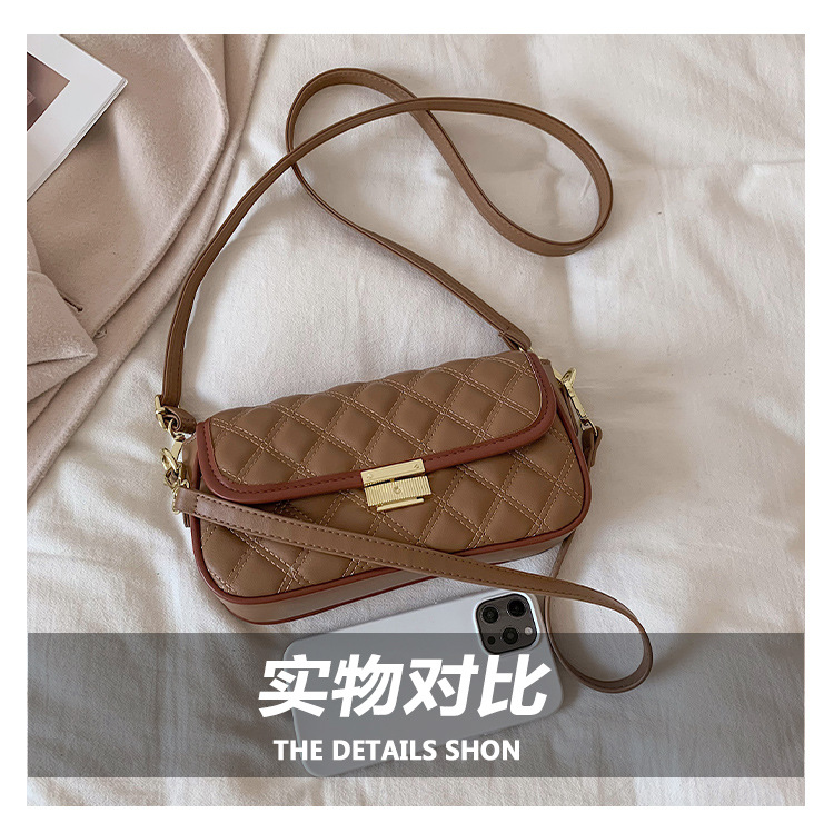 Classic Style Diamond Embroidery Thread Small Bag 2021 New Autumn And Winter Women's Bags Ins Messenger Bag Shoulder Underarm Small Square Bag display picture 20