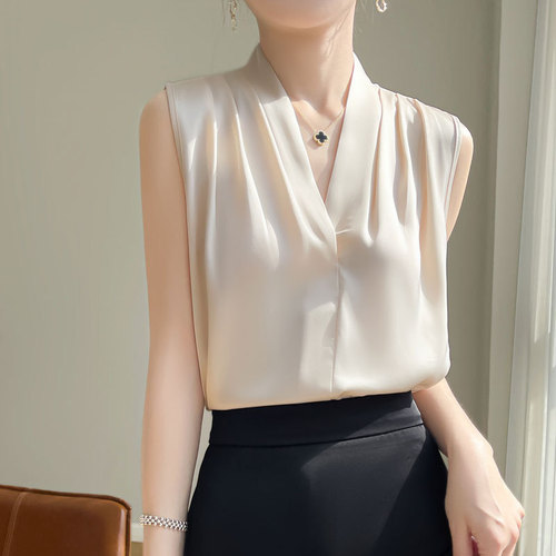 Satin-like silk-feel V-neck camisole for women: summer office wear, sleeveless inner layer, halter-style solid-color top