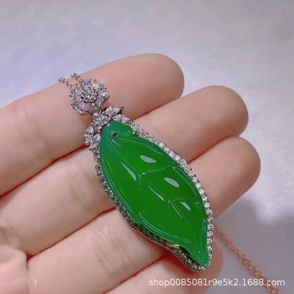 Chalcedony Necklace 05