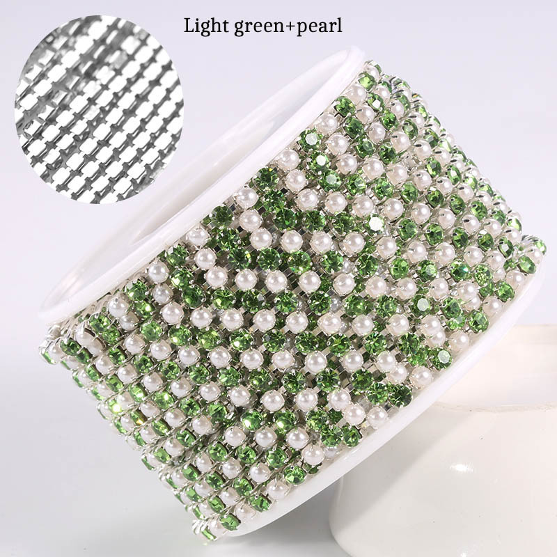 SKU-15-银底白珍珠绿钻爪链一卷