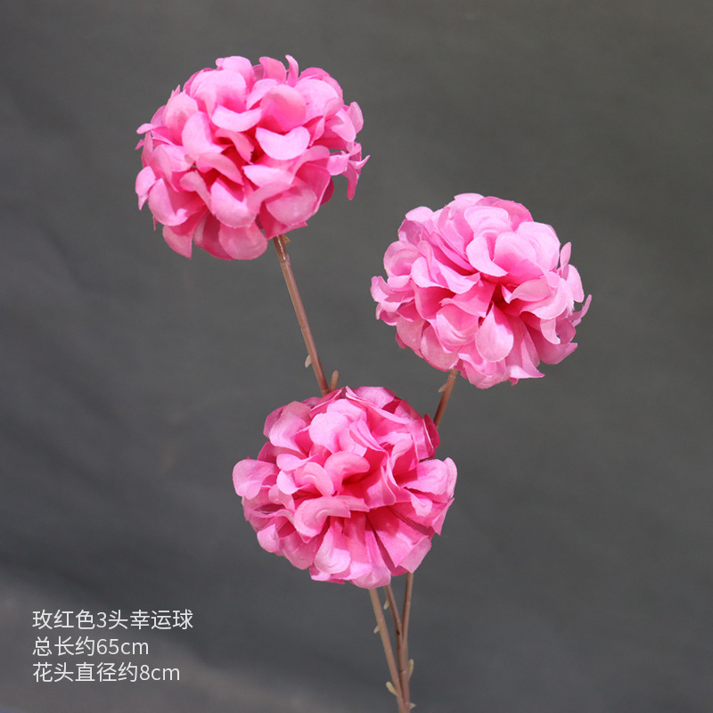 3 bolas de la suerte rosa roja