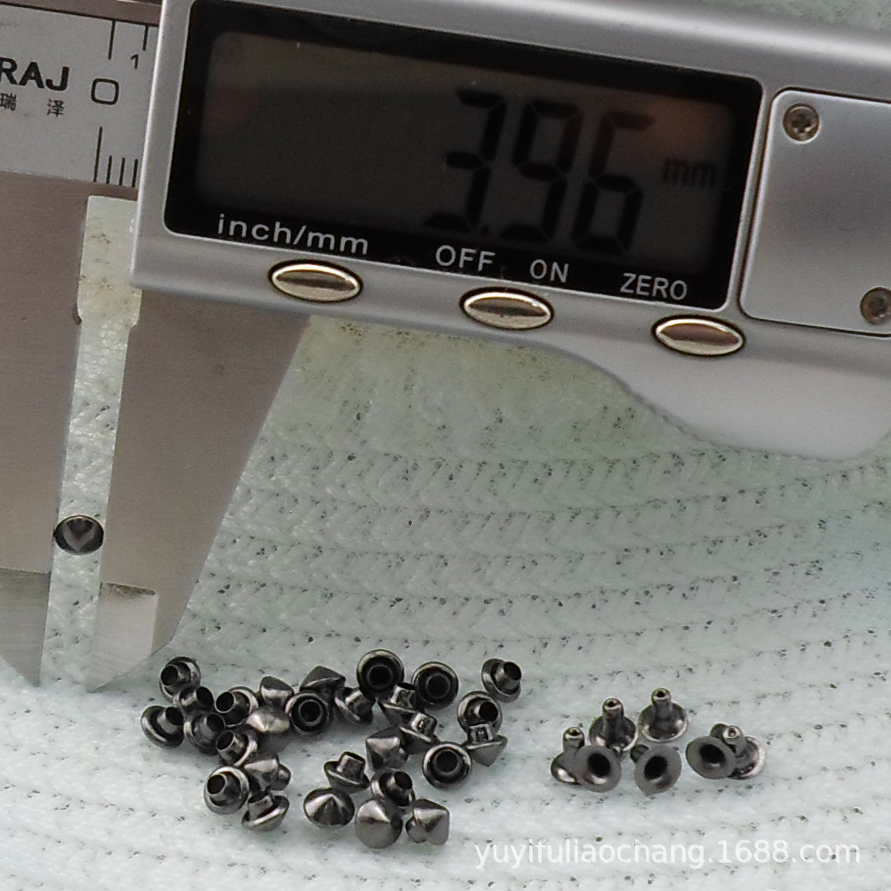 （全铜）4MM铜圆锥DIY铆钉朋克撞钉 箱包五金配件 子弹头铆钉