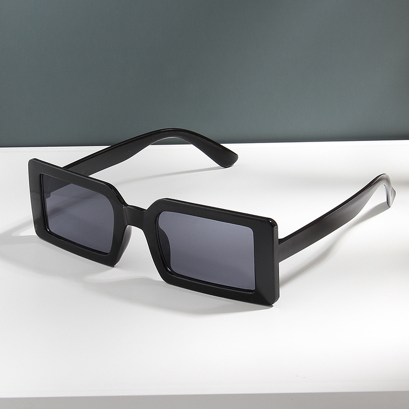 검은 프레임 회색 시트