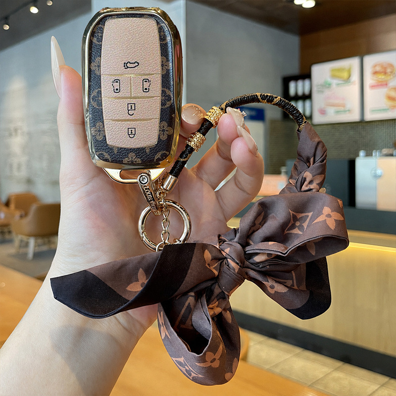 Toyota Sienna key case, Grevia exquisite Wilfa trendy full-coverage protective shell, Alphard long chain keychain