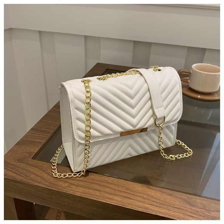 Simple Small Bag Trendy Fashion 2025 New Summer Women's Bag Casual Chain Shoulder Crossbody Bag Small Square Bag for Women Simple Small Bag Trendy Fashion 2025 New Summer Women's Bag Casual Chain Shoulder Crossbody Bag Small Square Bag for Women