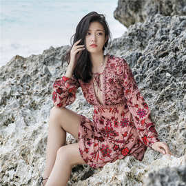 新款泰国海边花色蜜月度假沙滩海边深V领露背开叉宽松连衣裙XW029