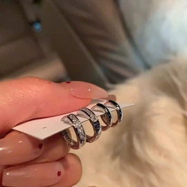 耳环;耳钉;项链