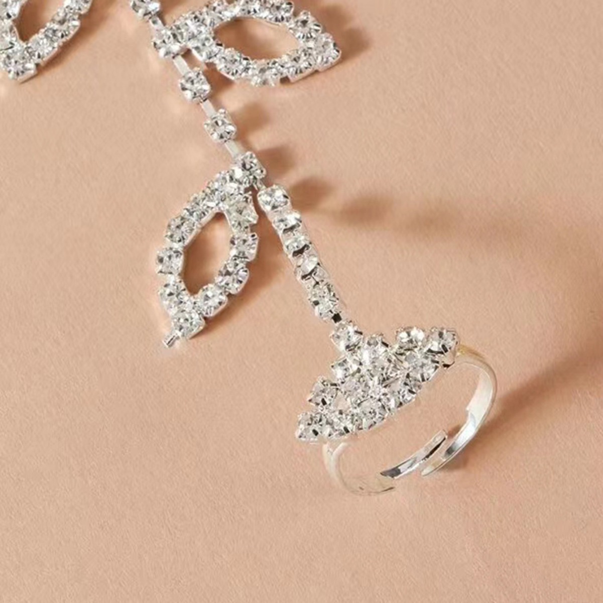 Joyería de comercio electrónico europeo y americano rhinestone nupcial Cadena de empeño de las mujeres rhinestone nicho diseño hoja playa dedo tobillera pie ornamento