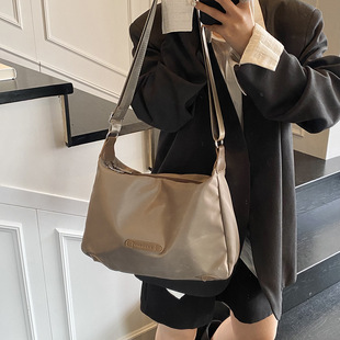 2025 New Oxford Cloth Shoulder Bag, Simple and Versatile Crossbody Bag, Women's Commuter Trendyy Large-Capacity Oxford Cloth Women's Bag