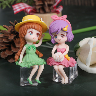 New Fashionable Girl Small Ornaments Micro Landscape DIY Accessories Cute Hooded Ball Little Girl Resin Crafts