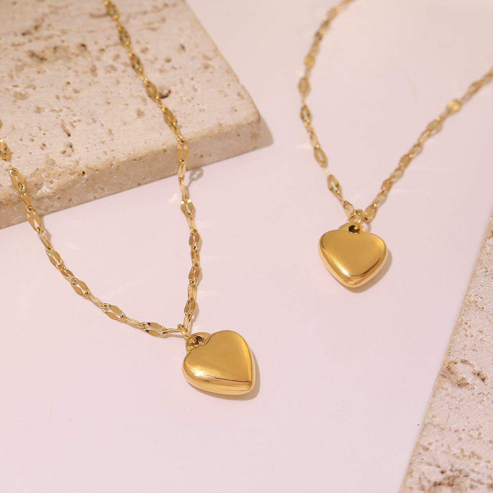 Elegant Style PVD Coated Real Gold Plated Heart Shape Titanium Steel Elegant Waterproof Non Tarnish Bracelets
