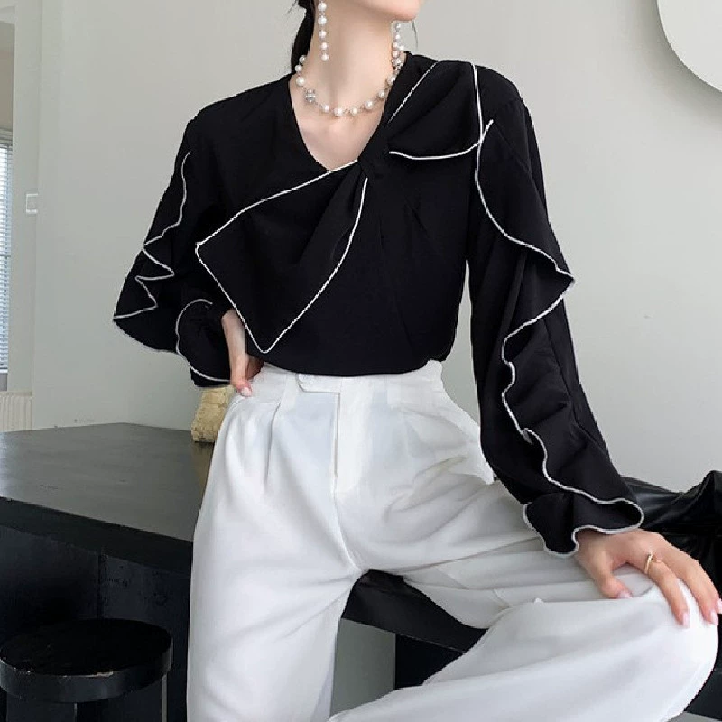 Летний темперамент пригородный с длинным рукавом кукольный воротник шифоновый однотонный пуловер шить черная рубашка