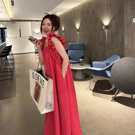 火龙果色背带长裙背心裙女夏季2025新款法式方领显瘦边连衣裙