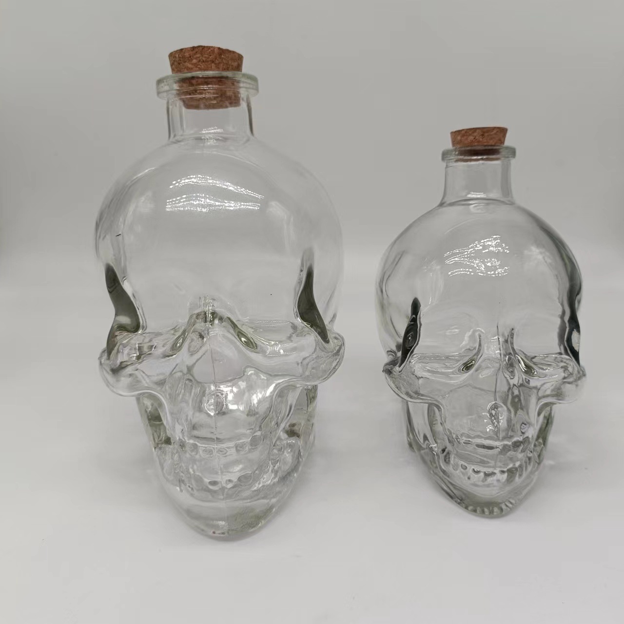 厂家批发骷髅头酒杯酒瓶创意玻璃酒杯威士忌杯伏加特玻璃酒瓶套装