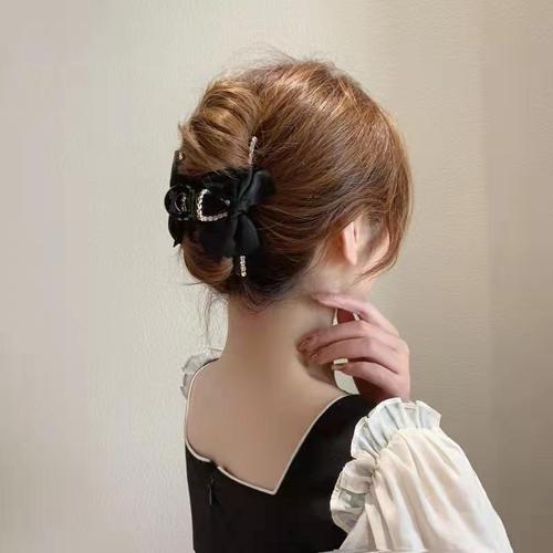 Korean Dongdaemun Bow Clip Chain Embellished with Diamonds Elegant and Refined Hairpin for Children's Hair Accessories Shark Clip