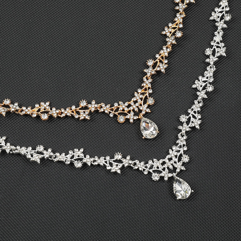 Set gioielli da sposa collana e orecchini con pendente a goccia_voghion.com