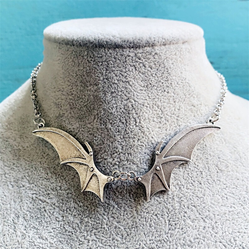 New Vampire Bat Wing Necklace Vampire Gothic Witchcraft Gothic Lover Jewelry Gift Cross-Border Direct Sales