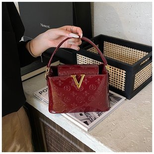 �羳�¿������V����Ƥ�r�Іμ���ٴ���ĸС��������б������l