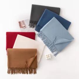 围巾;丝巾;成人帽