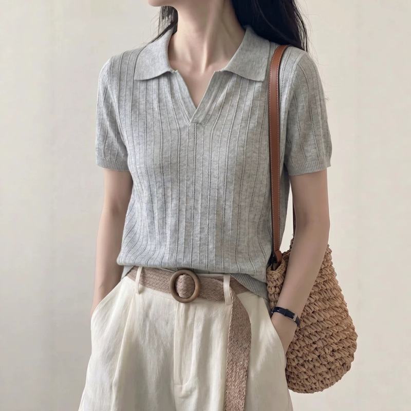 Old Money Style Gray Polo Collar Short-Sleeve Knit Top for Women, New Summer Model, Slim Fit, Thin Outerwear V-Neck Top Old Money Style Gray Polo Collar Short-Sleeve Knit Top for Women, New Summer Model, Slim Fit, Thin Outerwear V-Neck Top